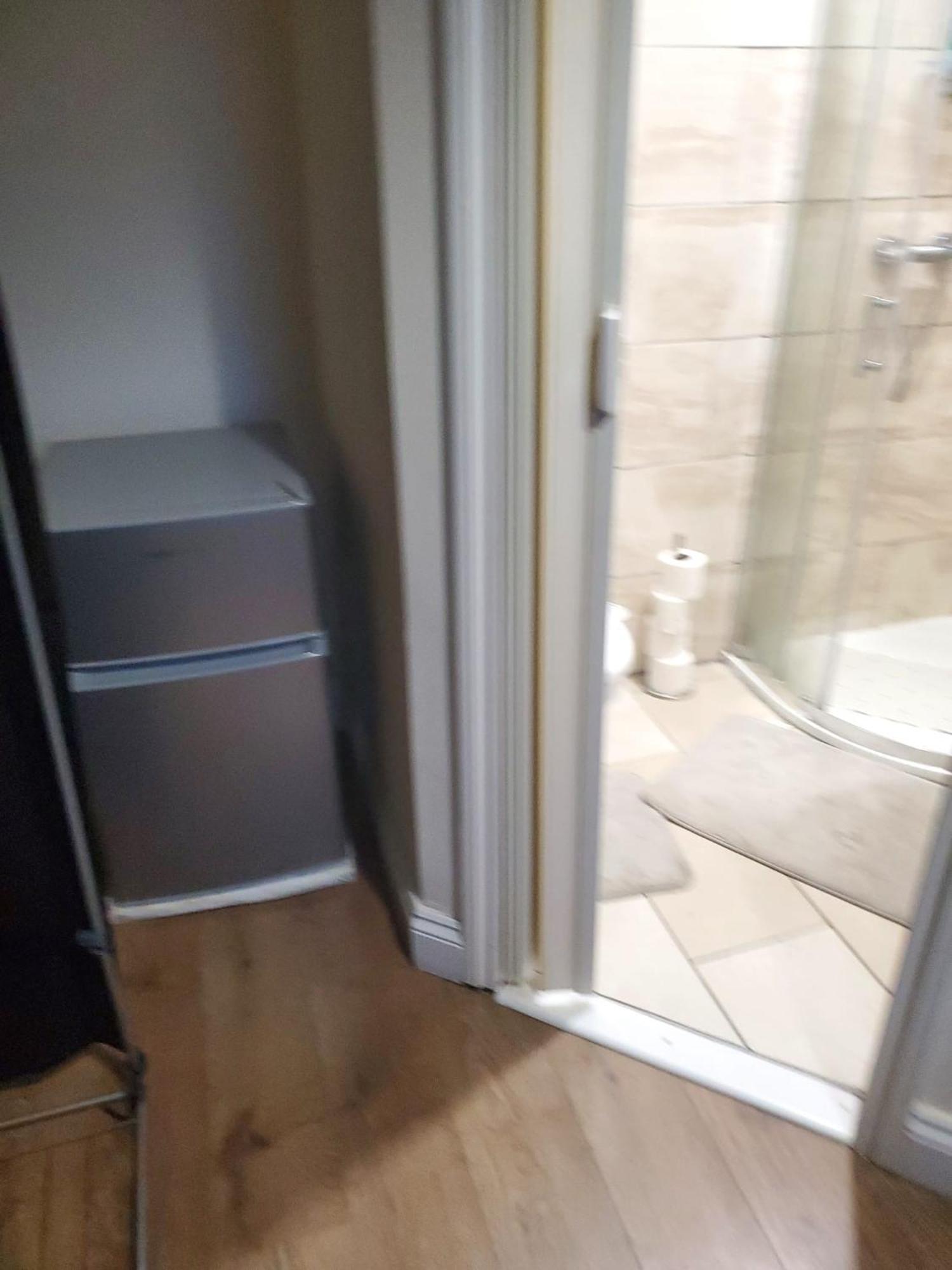 En Suite Bedrooms, Heaton, Newcastle 部屋 写真
